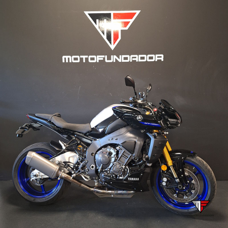 YAMAHA MT-10